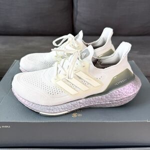 Adidas UltraBoost 21 Crystal White Silver Running Shoes Women's Size 6